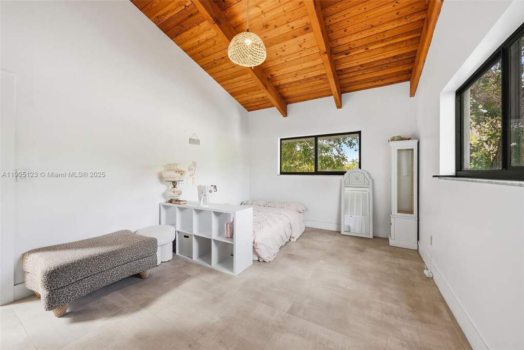 3 Bedroom Single Family Home/House's Image 42