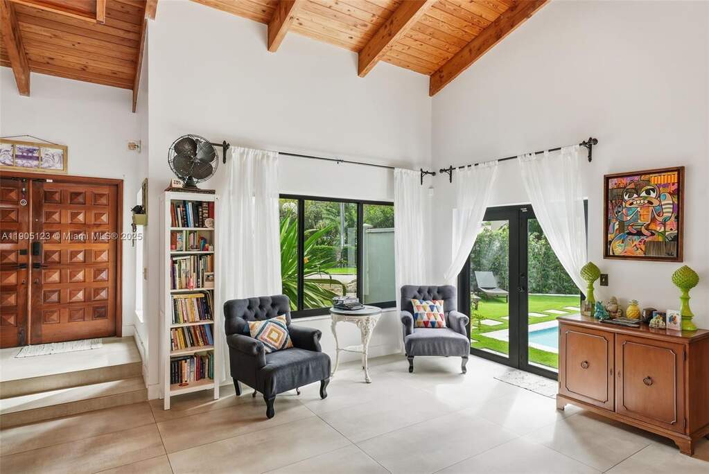 3 Bedroom Single Family Home/House's Image 5