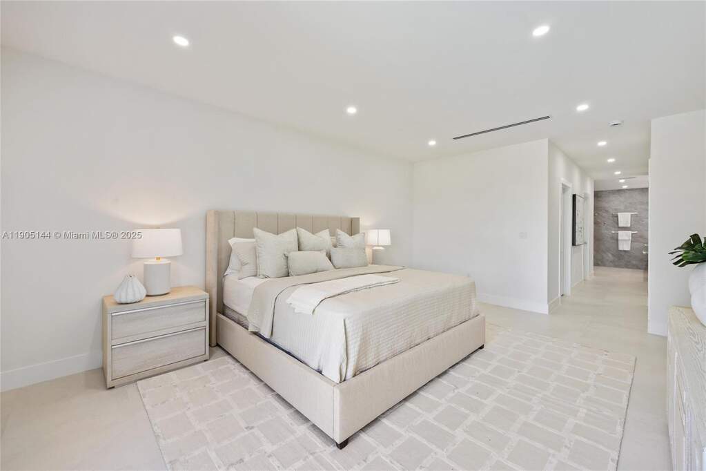 4 Bedroom Single Family Home/House's Image 10