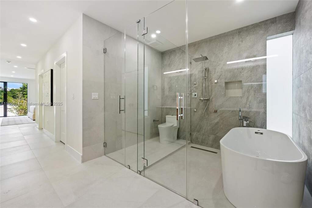 4 Bedroom Single Family Home/House's Image 12