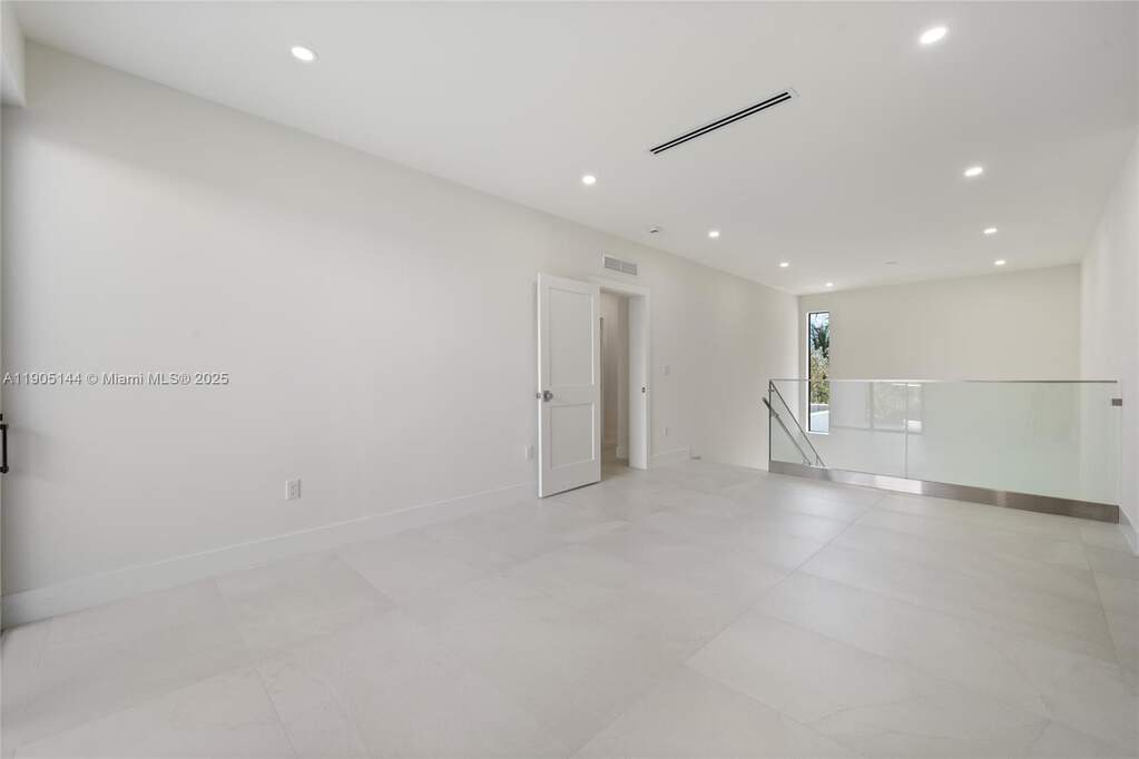 4 Bedroom Single Family Home/House's Image 17