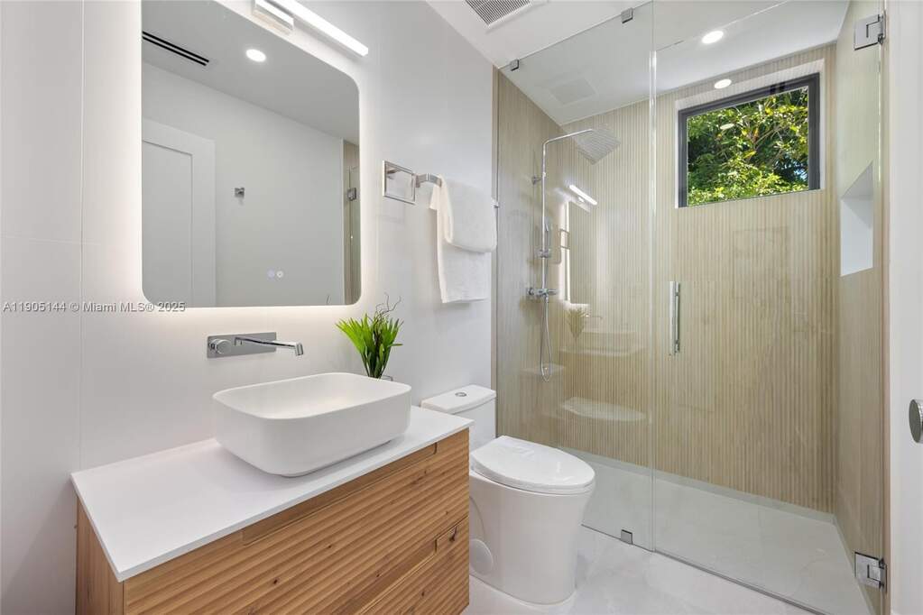 4 Bedroom Single Family Home/House's Image 19