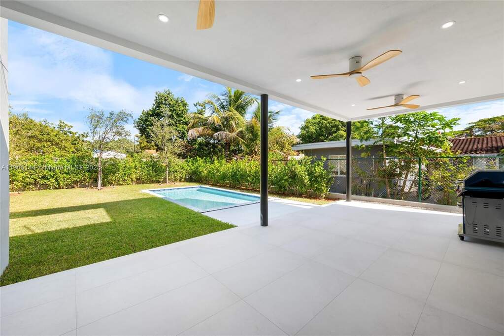 4 Bedroom Single Family Home/House's Image 24