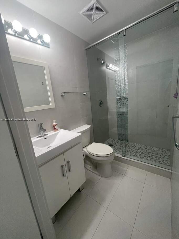 2 Bedroom Apartment/Flat's Image 7