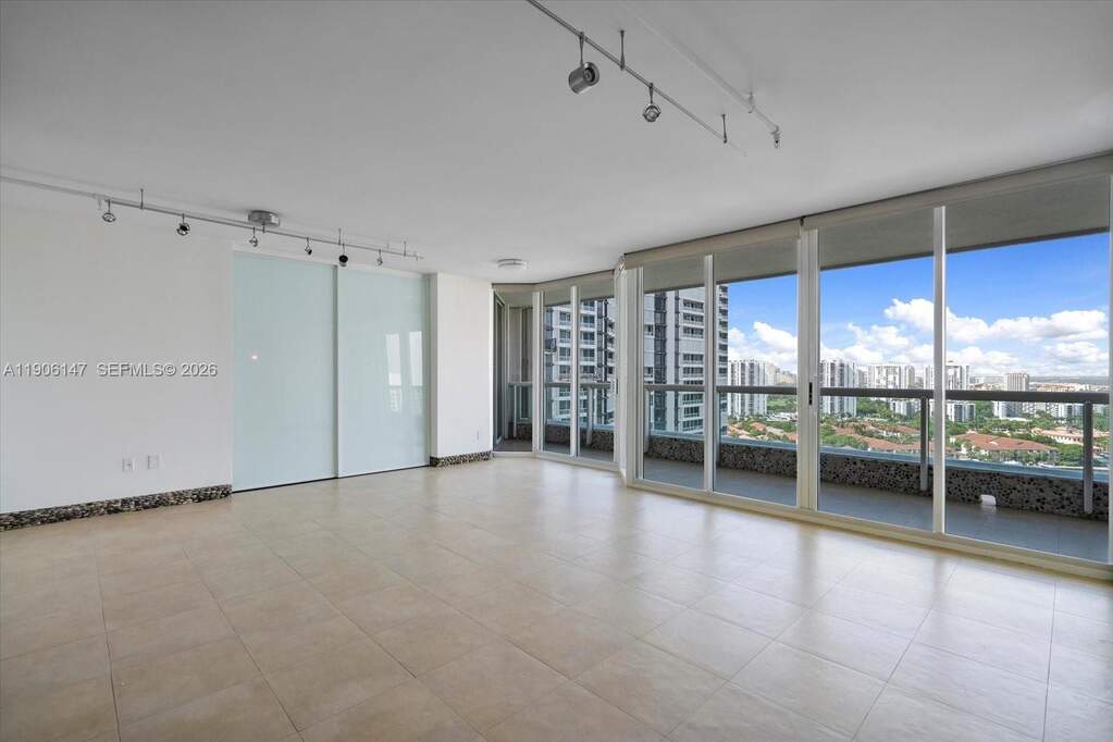 2 Bedroom Apartment/Flat's Image 10