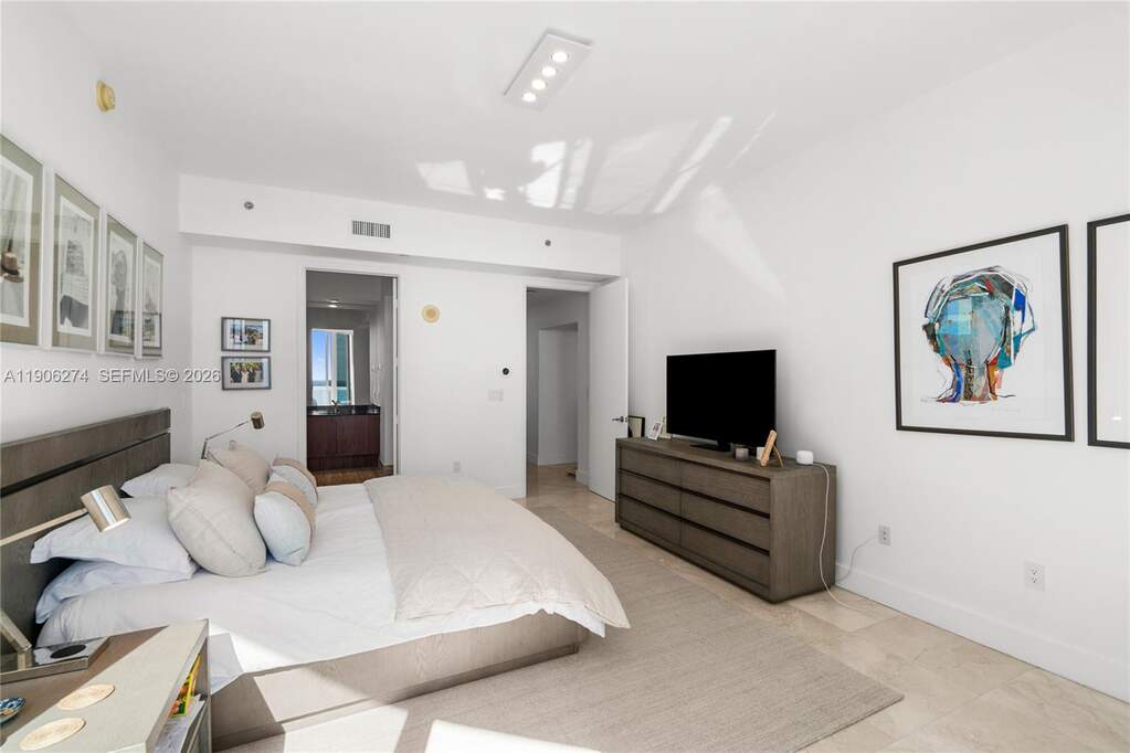 3 Bedroom Apartment/Flat's Image 22