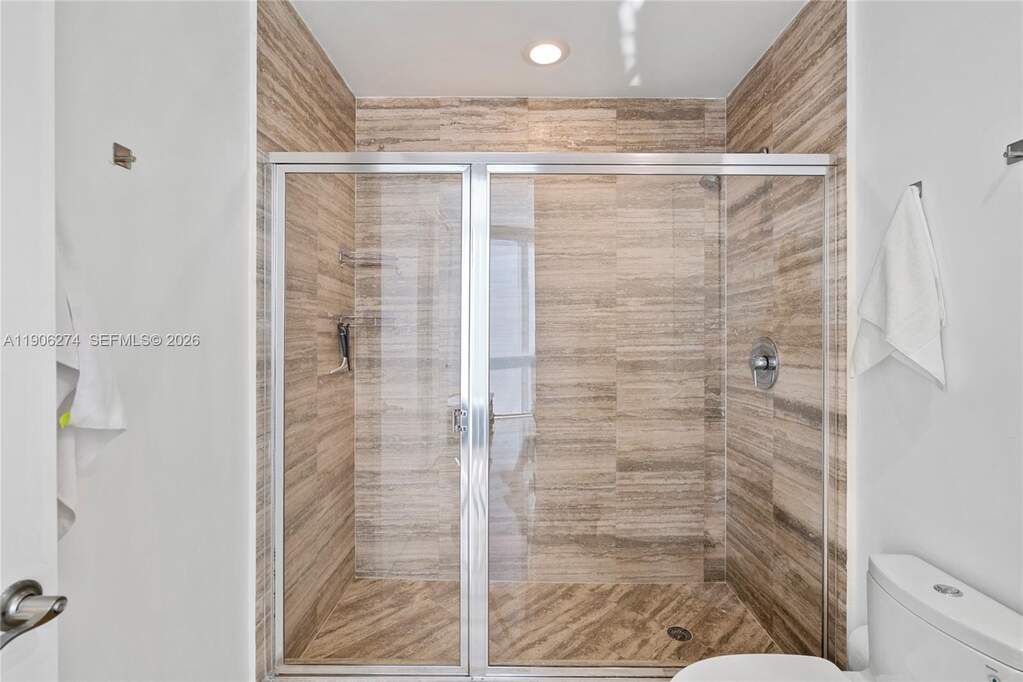 3 Bedroom Apartment/Flat's Image 34