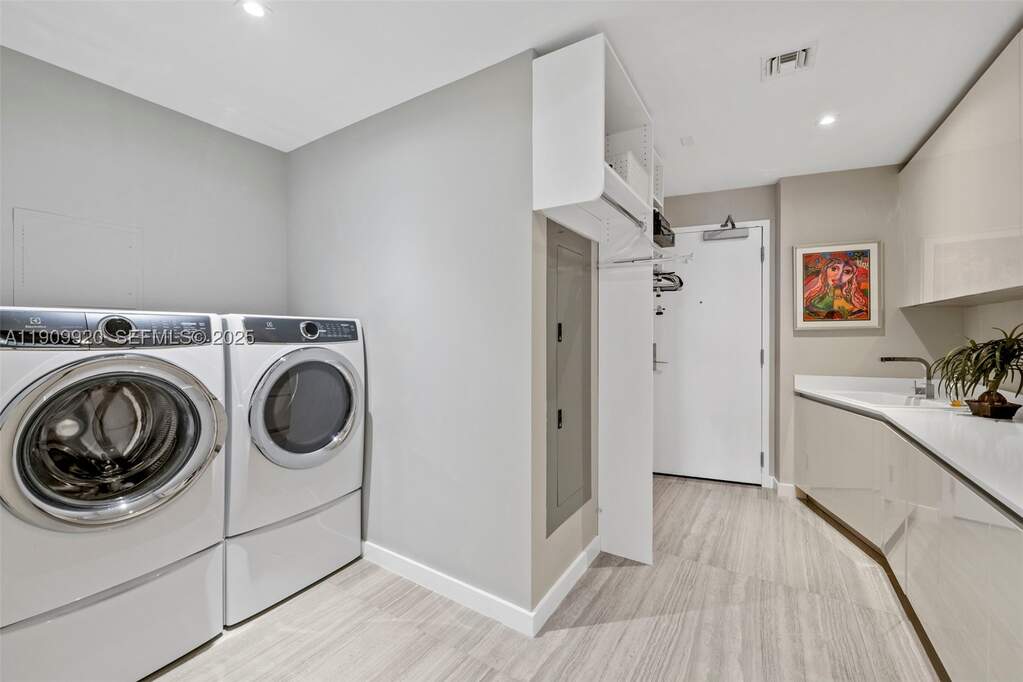 4 Bedroom Apartment/Flat's Image 30