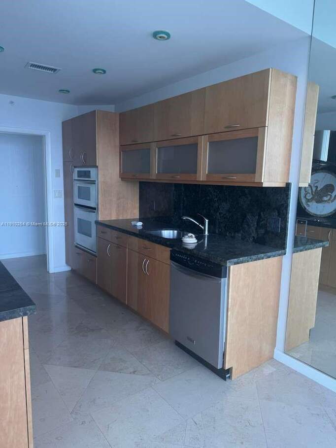 2 Bedroom Apartment/Flat's Image 16
