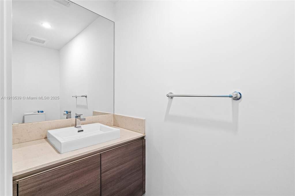 1 Bedroom Apartment/Flat's Image 9