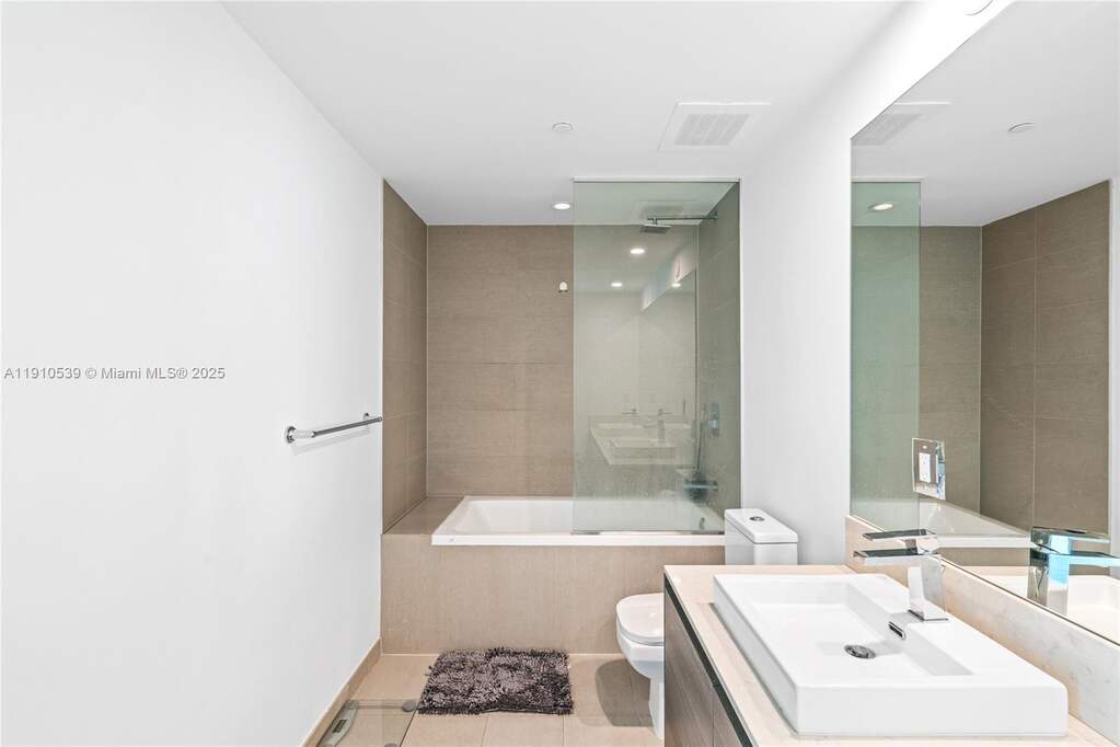 1 Bedroom Apartment/Flat's Image 11