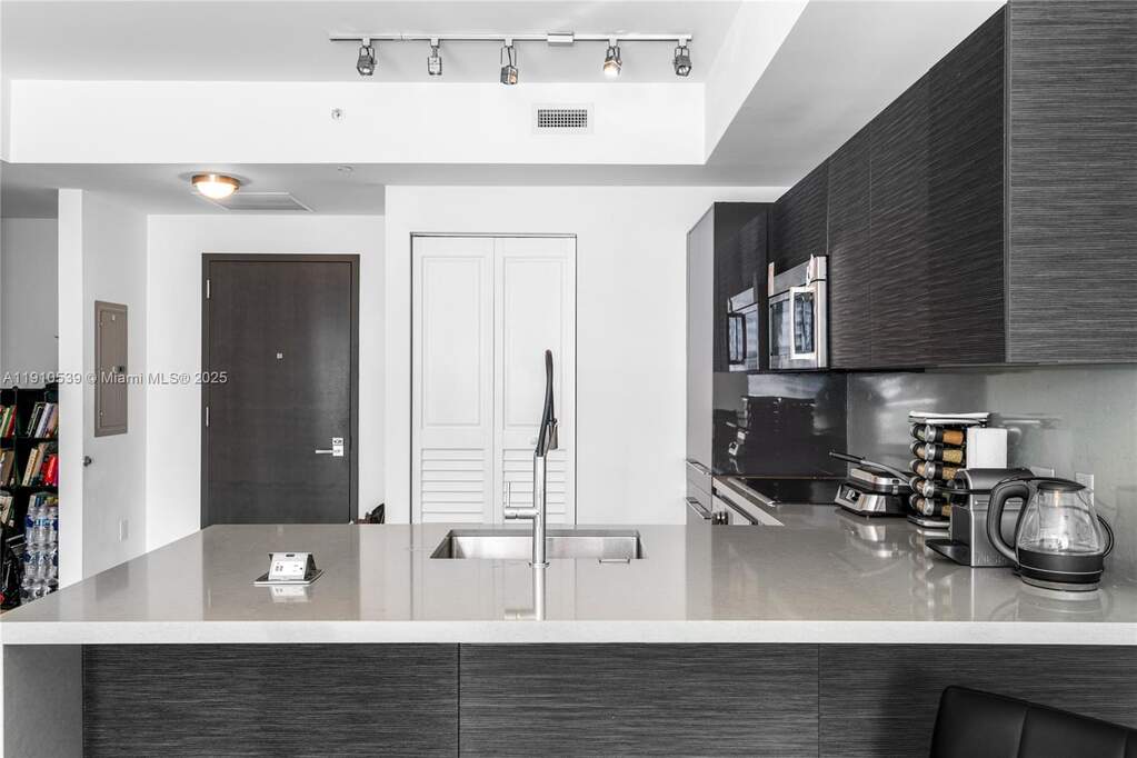 1 Bedroom Apartment/Flat's Image 4