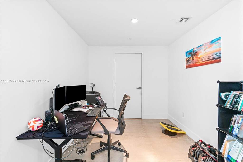 1 Bedroom Apartment/Flat's Image 5