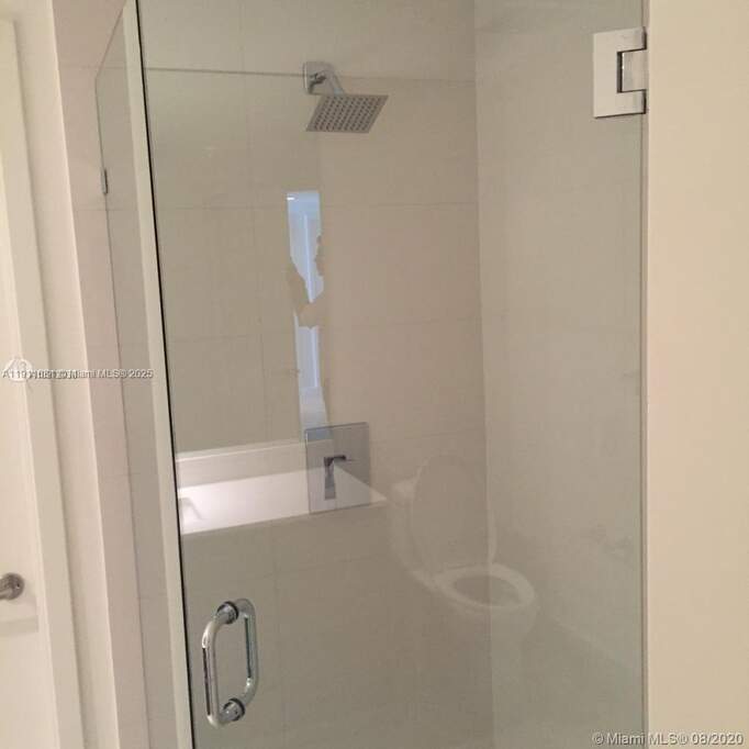 2 Bedroom Apartment/Flat's Image 6