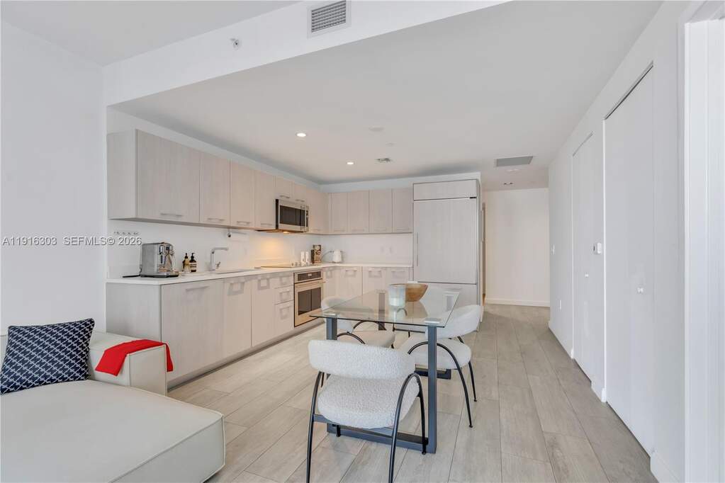 1 Bedroom Apartment/Flat's Image 4