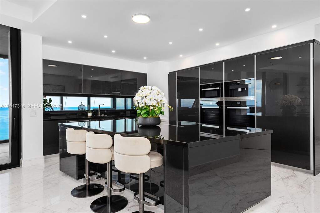 4 Bedroom Apartment/Flat's Image 18
