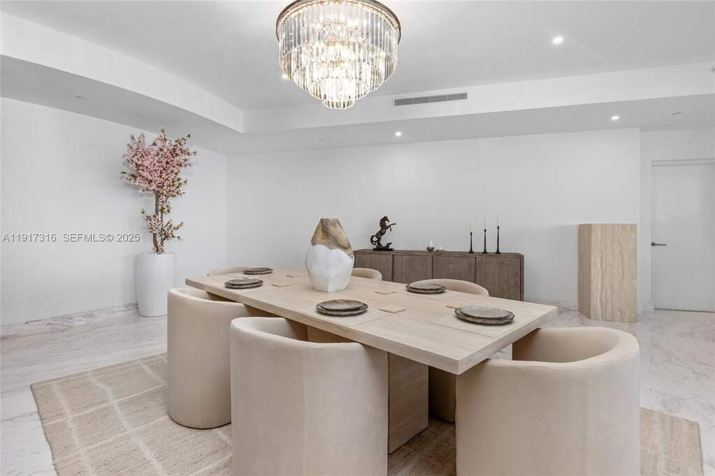 4 Bedroom Apartment/Flat's Image 4