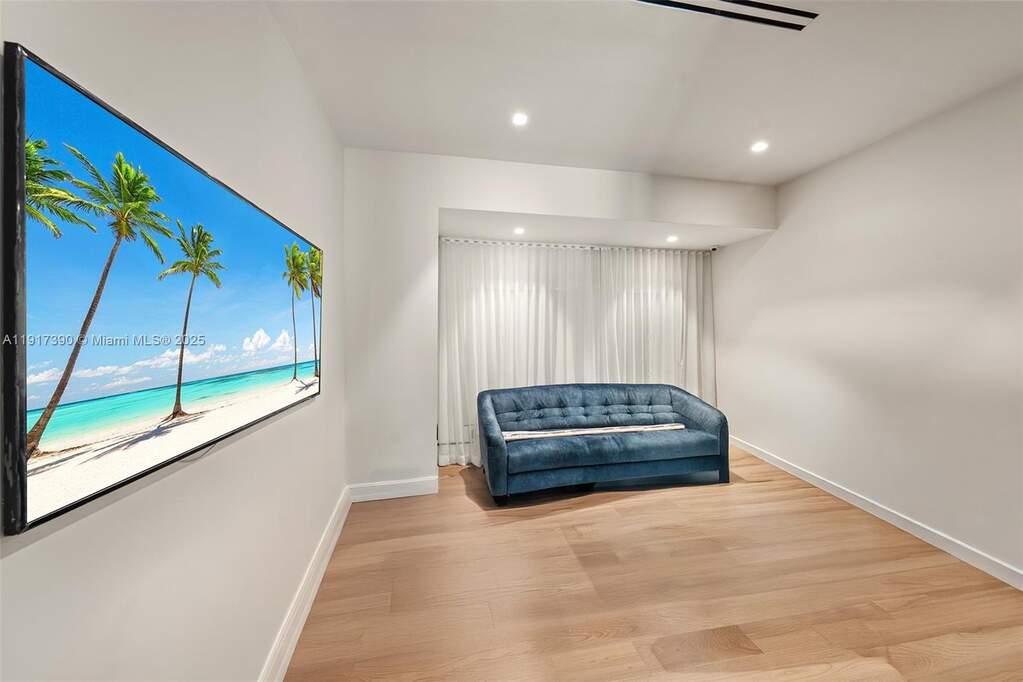4 Bedroom Single Family Home/House's Image 21