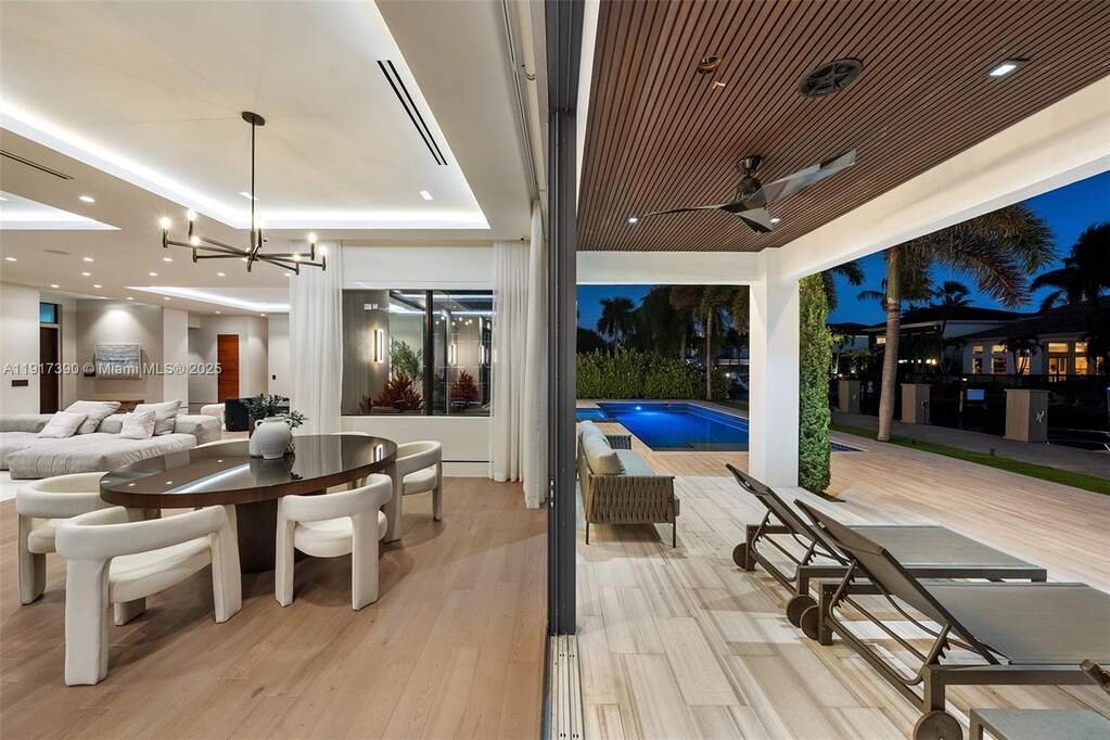 4 Bedroom Single Family Home/House's Image 32