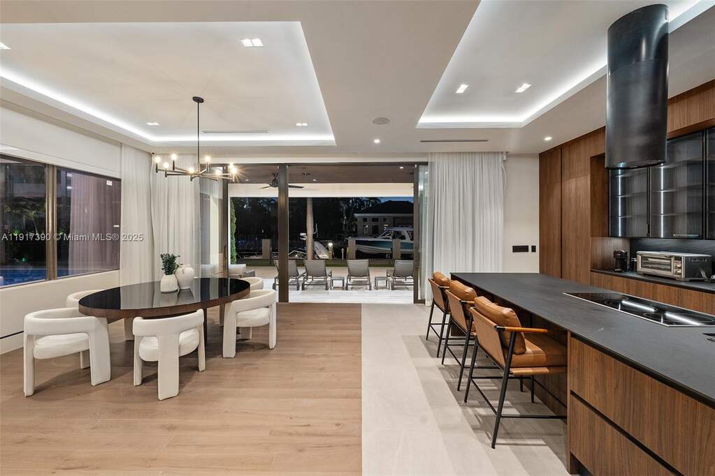 4 Bedroom Single Family Home/House's Image 33