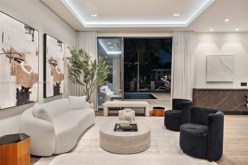 4 Bedroom Single Family Home/House's Image 34