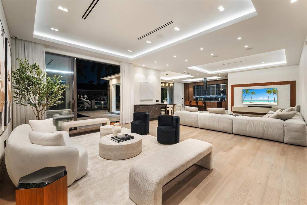 4 Bedroom Single Family Home/House's Image 36