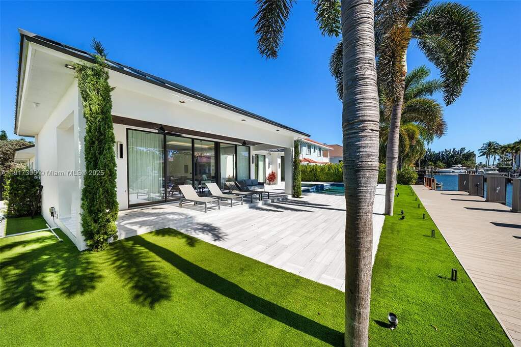 4 Bedroom Single Family Home/House's Image 37