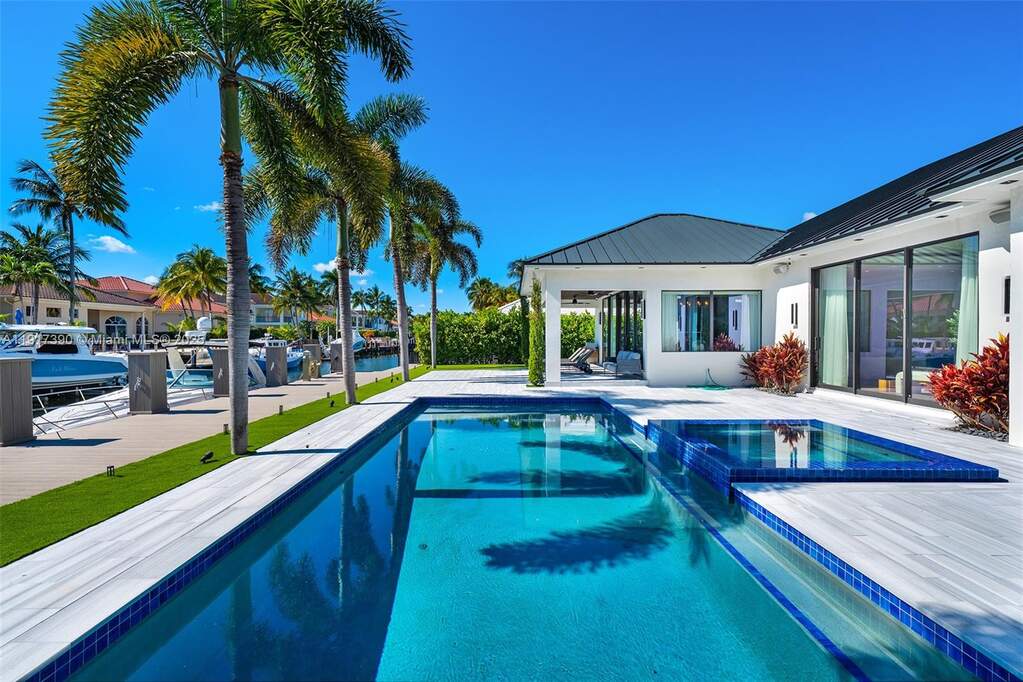 4 Bedroom Single Family Home/House's Image 41
