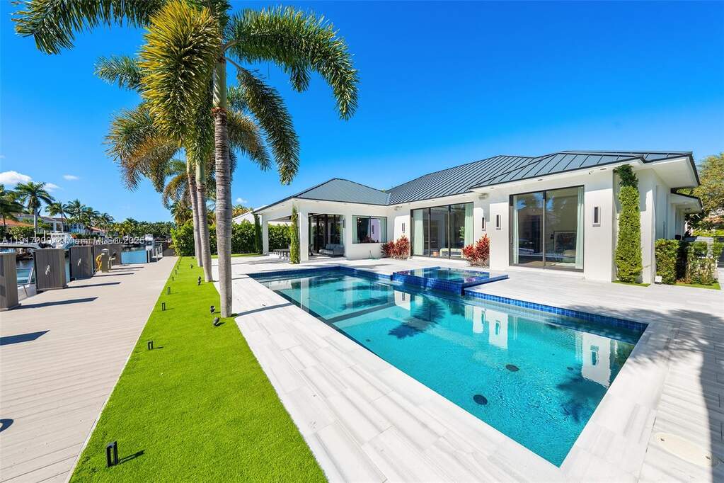 4 Bedroom Single Family Home/House's Image 45