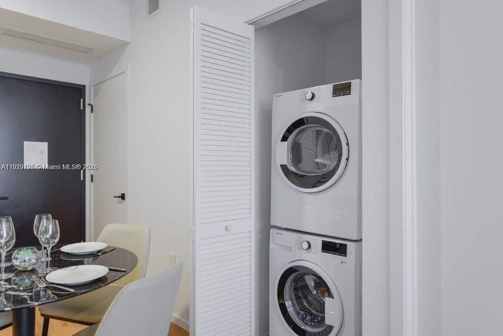 1 Bedroom Apartment/Flat's Image 11