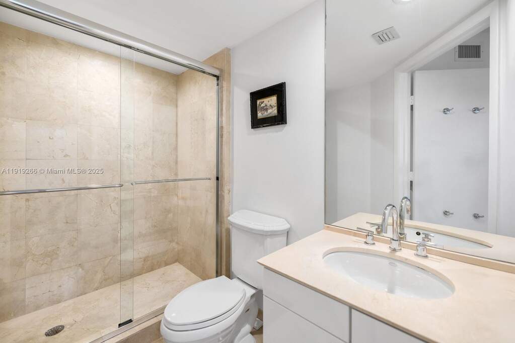 3 Bedroom Apartment/Flat's Image 13