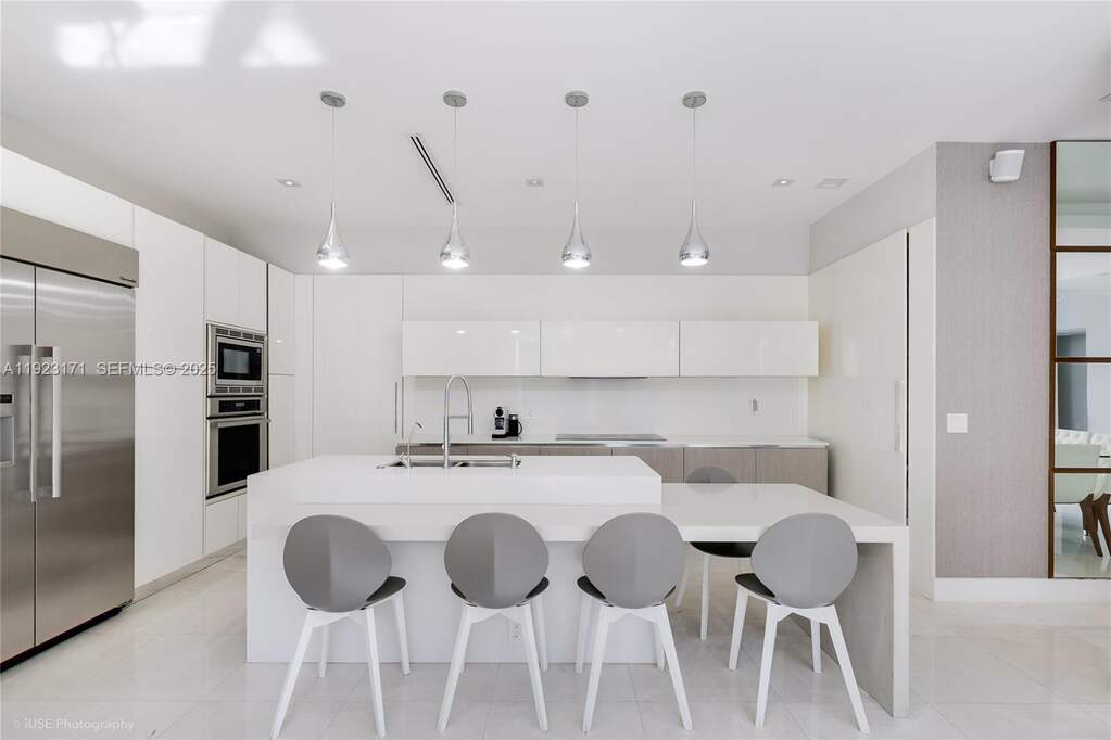5 Bedroom Single Family Home/House's Image 13