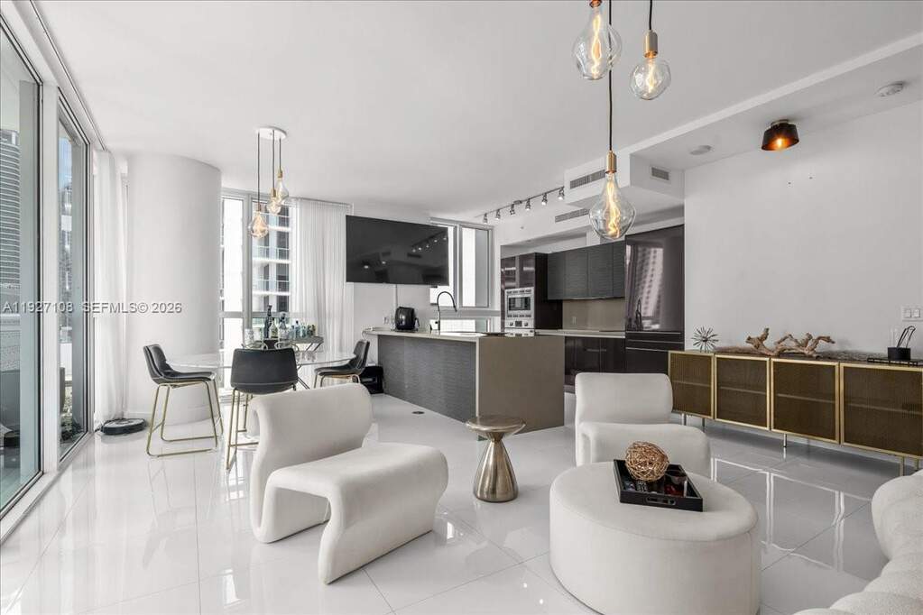 2 Bedroom Apartment/Flat's Image 10