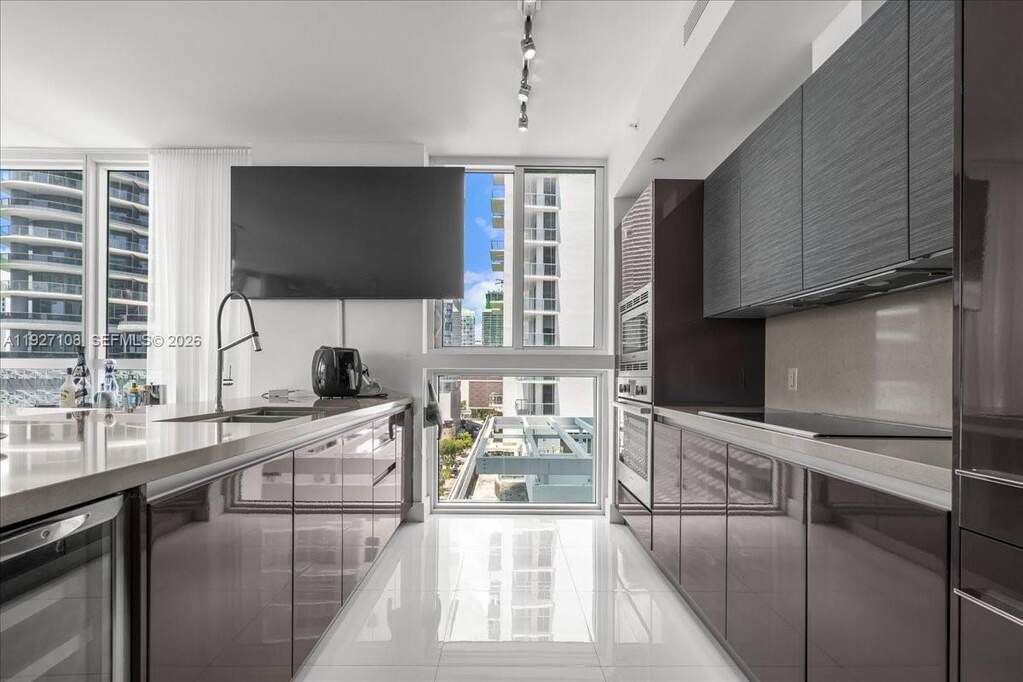 2 Bedroom Apartment/Flat's Image 6