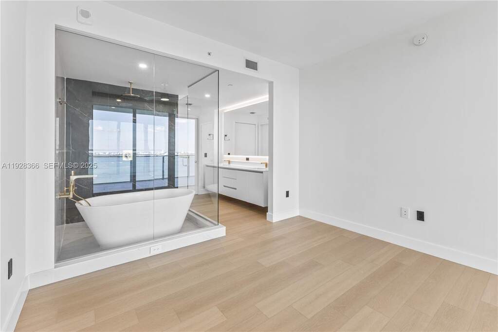 3 Bedroom Apartment/Flat's Image 8