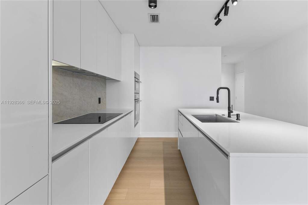 3 Bedroom Apartment/Flat's Image 4