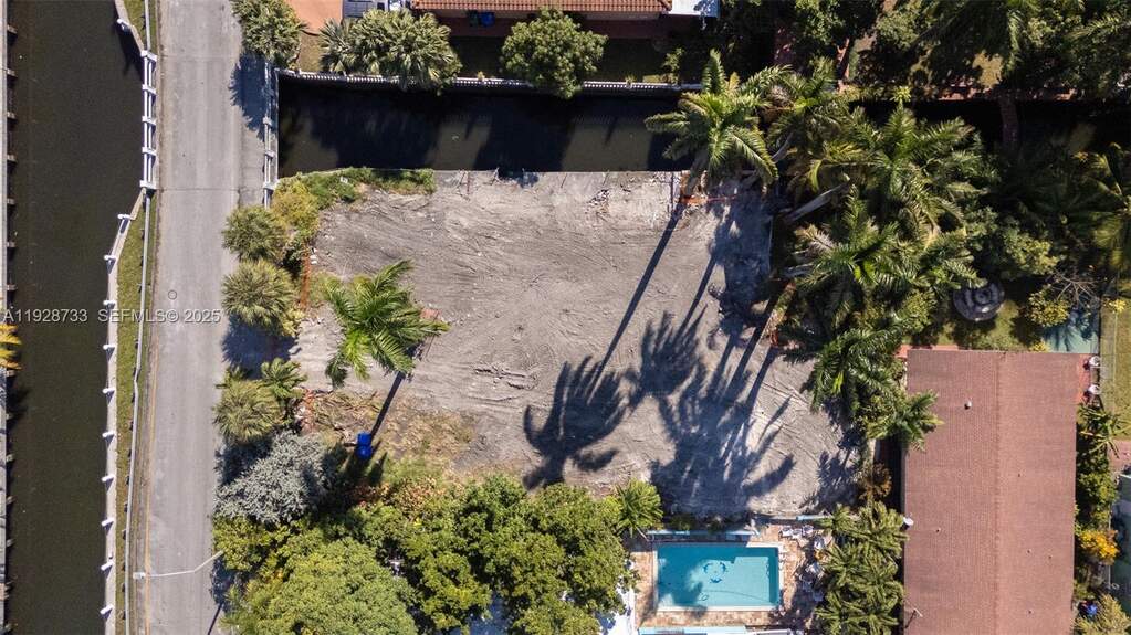 Land/Vacant Land's Image 6