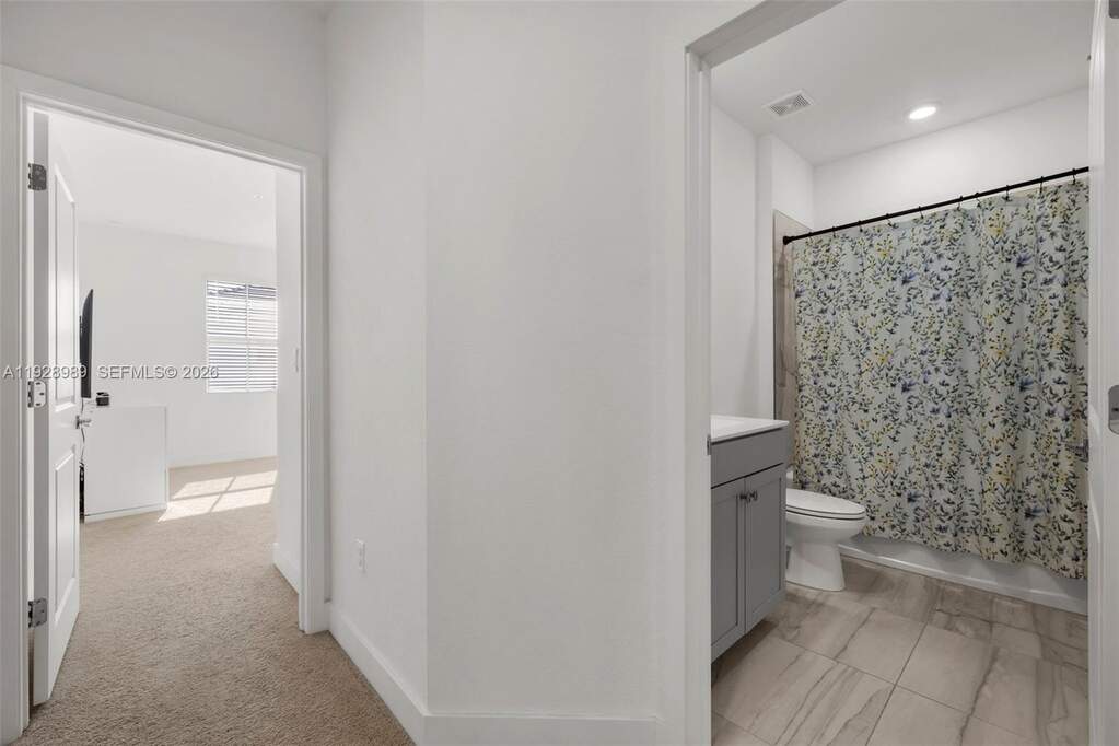 3 Bedroom Villa/Townhouse's Image 18