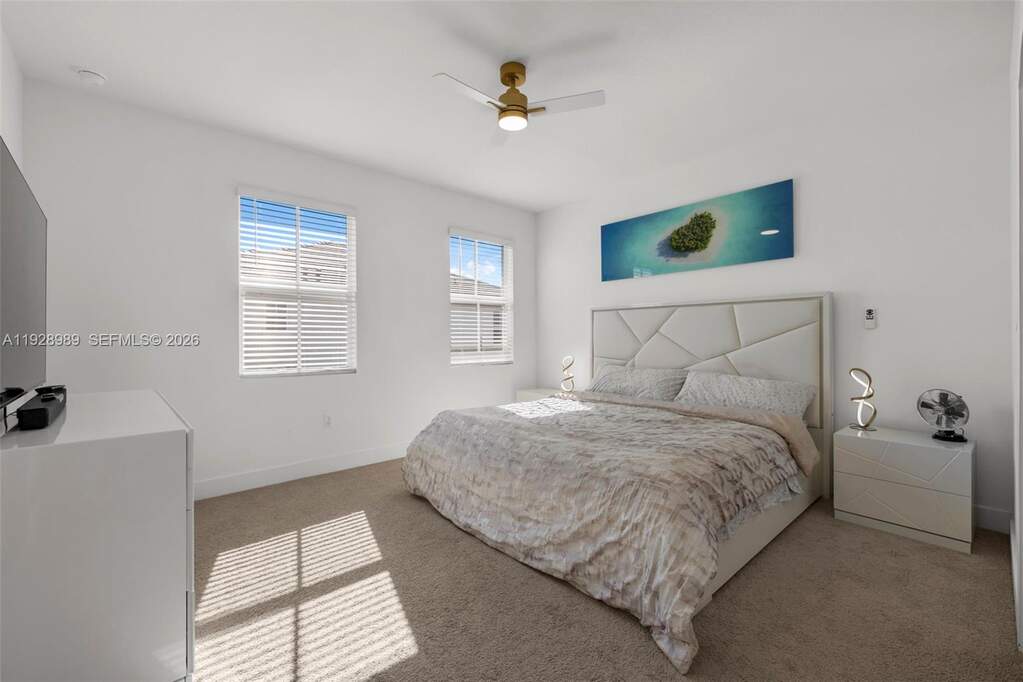 3 Bedroom Villa/Townhouse's Image 20