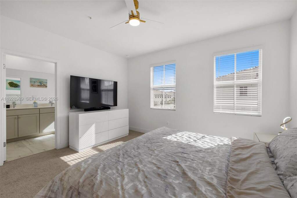 3 Bedroom Villa/Townhouse's Image 22