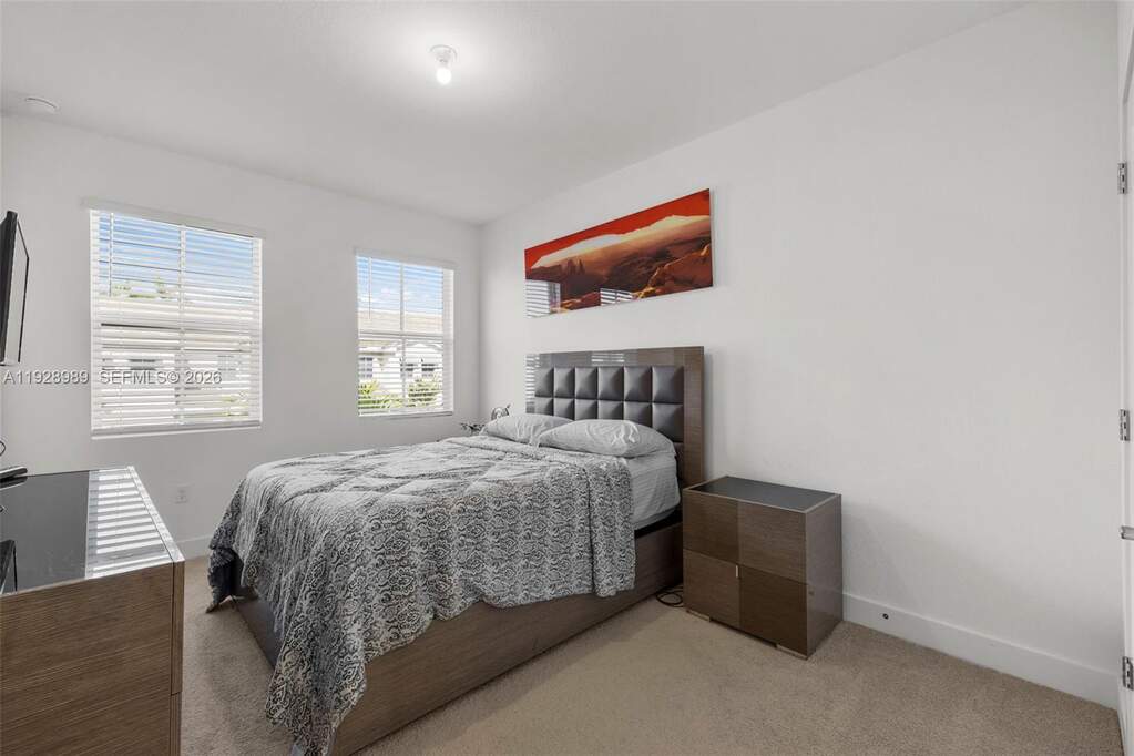 3 Bedroom Villa/Townhouse's Image 27