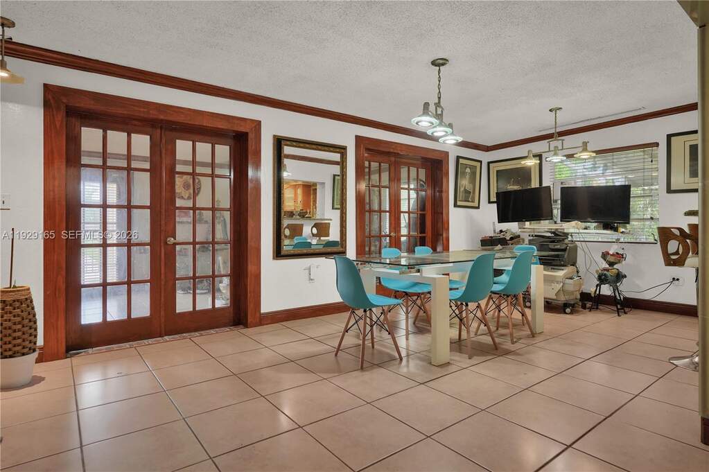 4 Bedroom Single Family Home/House's Image 25