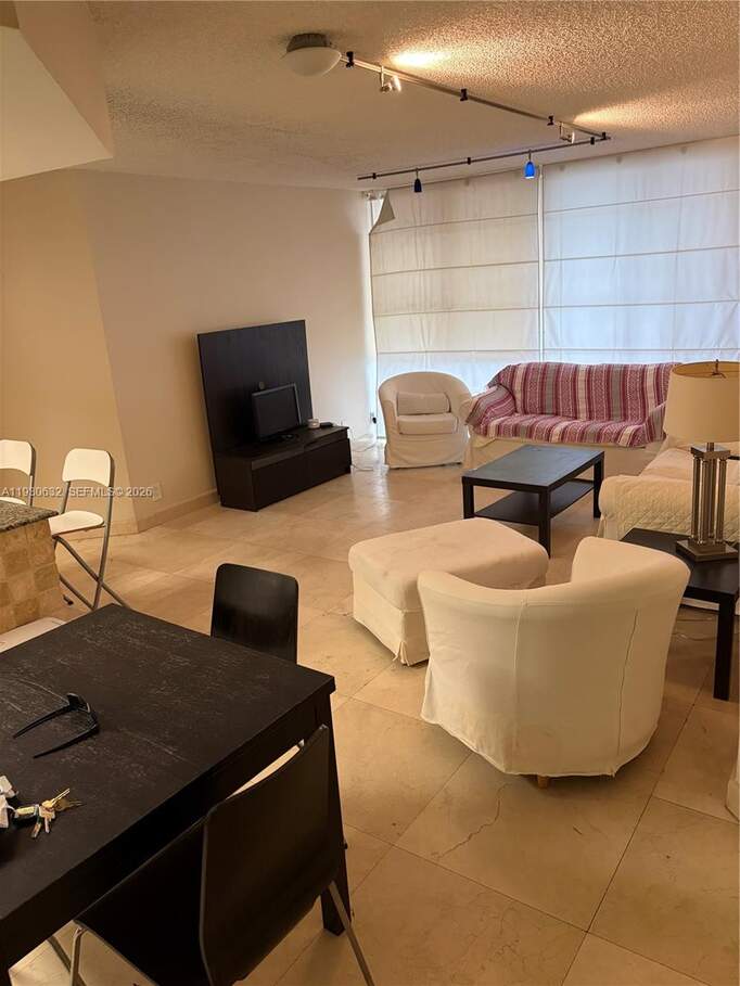 1 Bedroom Apartment/Flat's Image 3