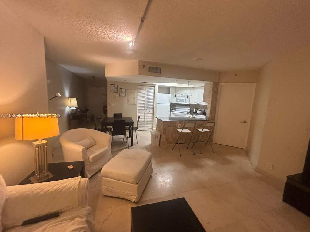 1 Bedroom Apartment/Flat's Image 4