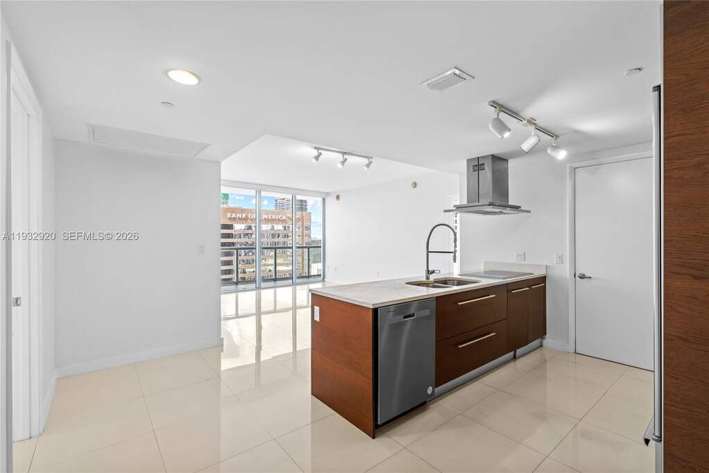 2 Bedroom Apartment/Flat's Image 11