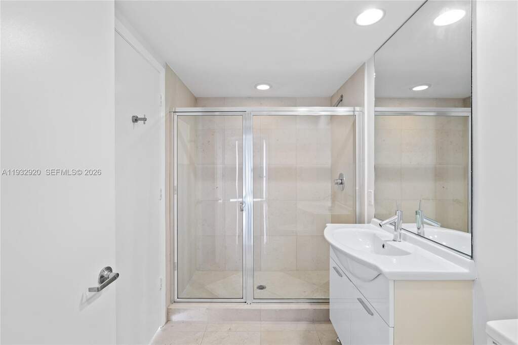 2 Bedroom Apartment/Flat's Image 37
