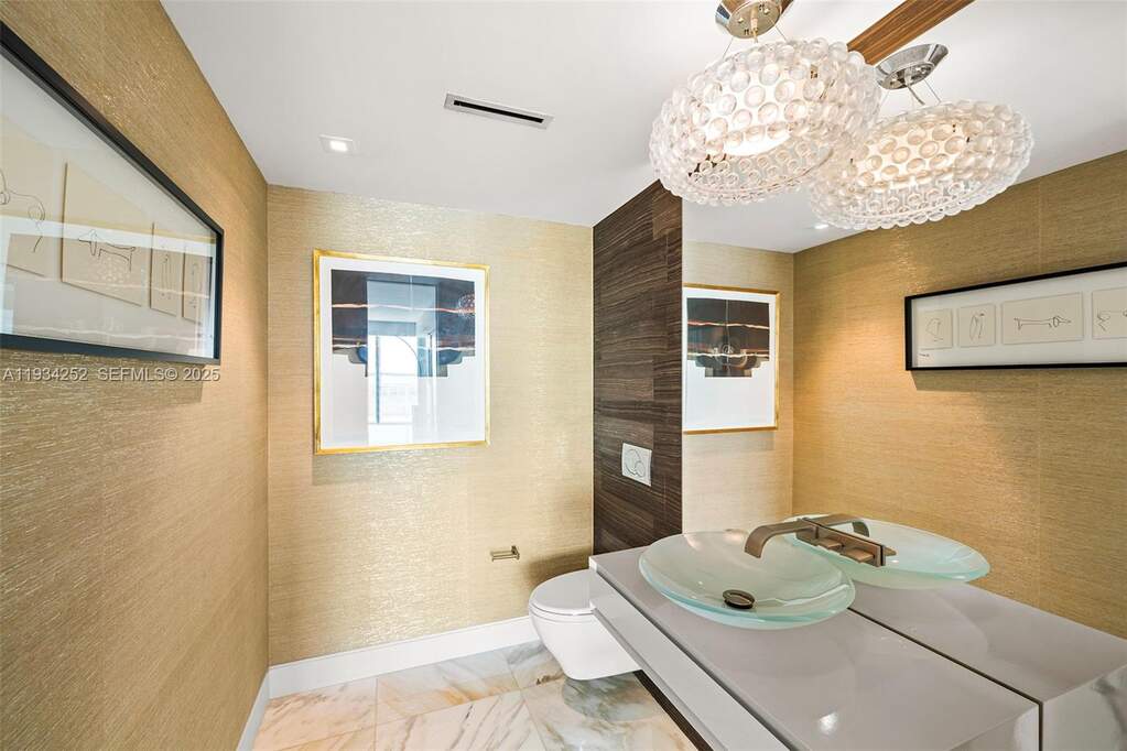 2 Bedroom Apartment/Flat's Image 6