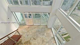 EXTRA HIGH CEILINGS