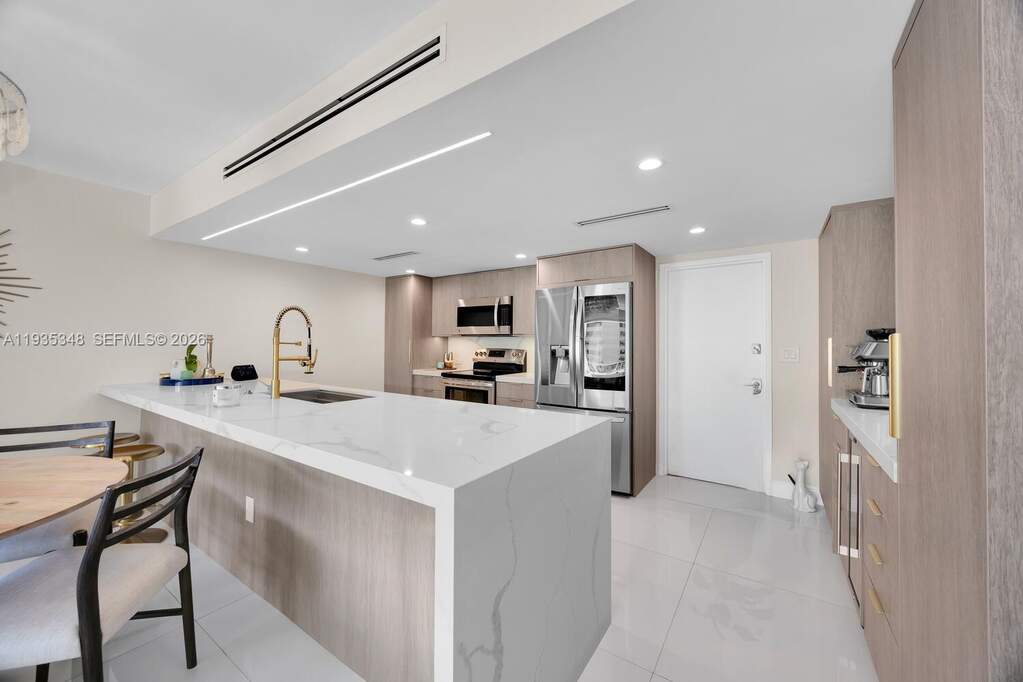 2 Bedroom Apartment/Flat's Image 7