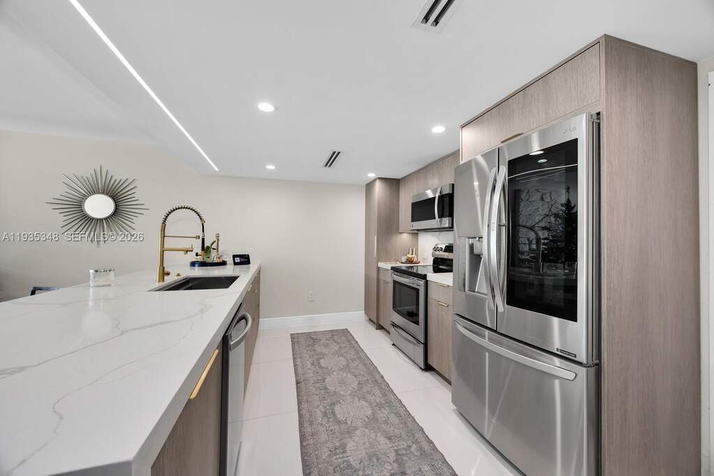 2 Bedroom Apartment/Flat's Image 8